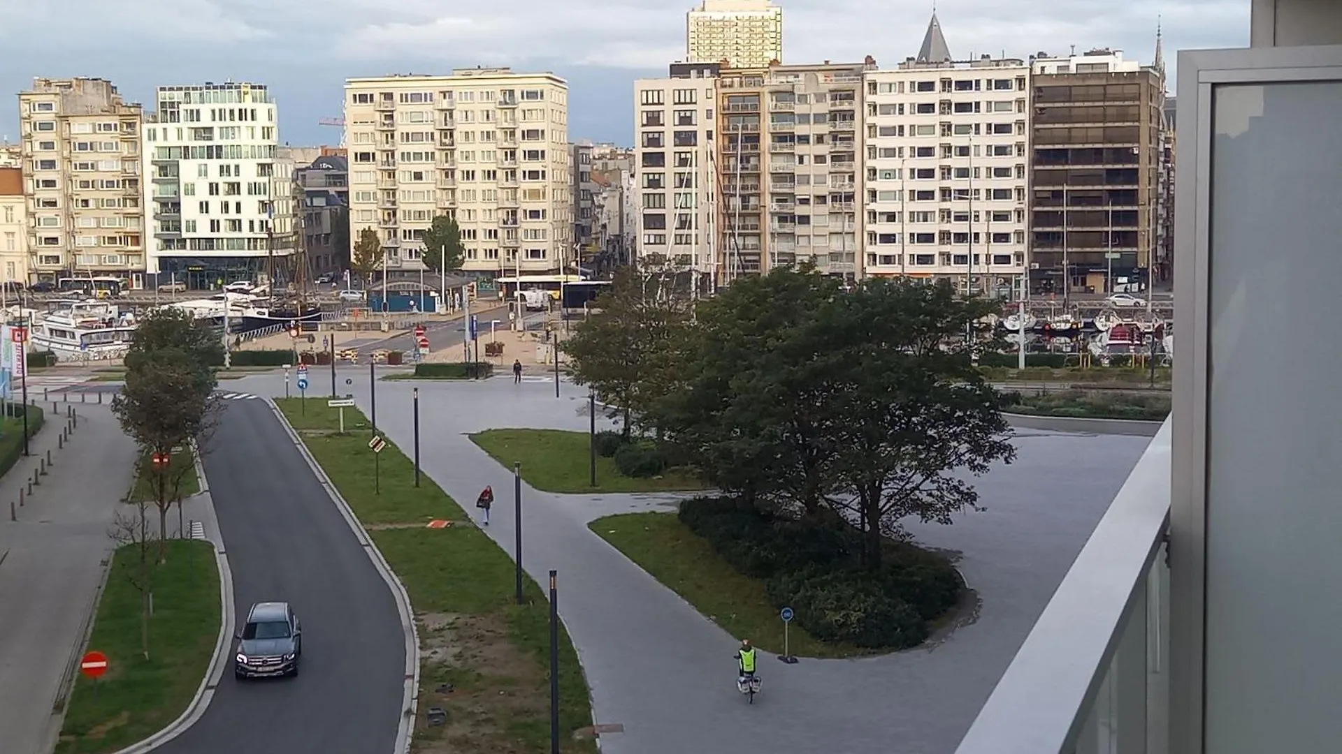 Modern Apartment Located At The Center Of Oostende